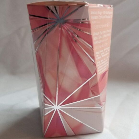 Clinique 2-Pc. Merry Moisture Skincare & Makeup Set - Picture 3 of 10